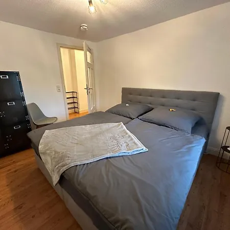 Apartment Familienwohnung Am Schloss *